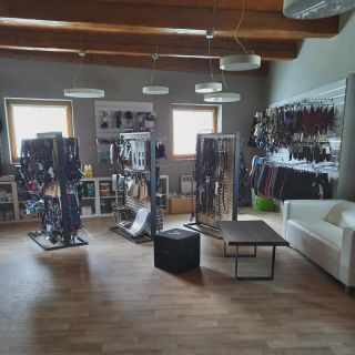 🌿 Zítra poprvé v Lipencích! Přijeďte do našeho nového prostoru – útulného a obklopeného zelení.💚 Vše připraveno – chybíte...